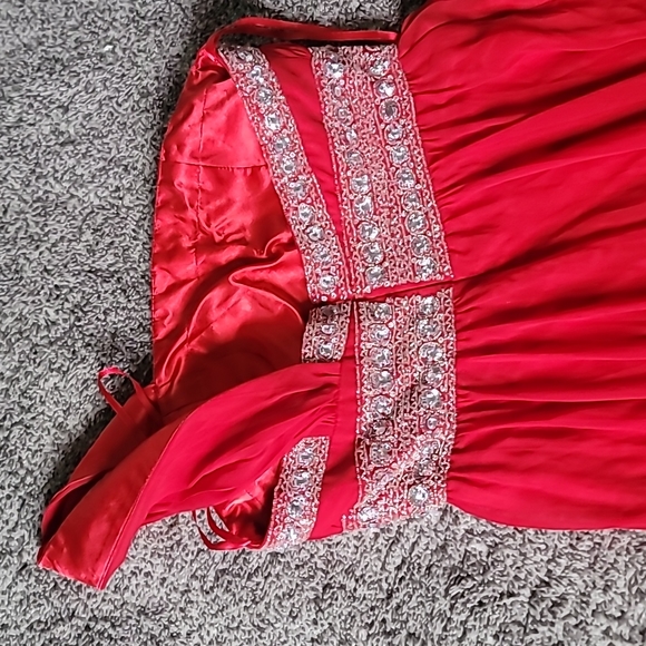 STUNNING MAY QUEEN COUTURE RED BLING PAGENT/PROM DRESS - Picture 10 of 14